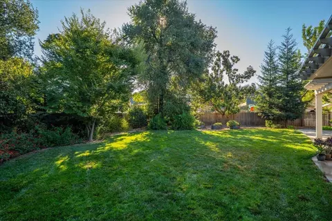 Exterior - 4571 Big Horn Dr, Redding, CA 96002 photo 15 of 22