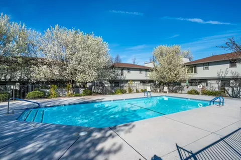 Exterior - 200 Ridgetop Dr #19, Redding, CA 96003 photo 11 of 21