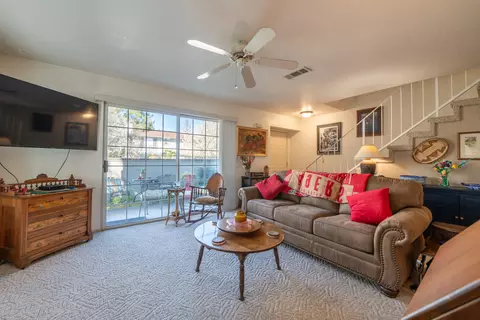 Living - 200 Ridgetop Dr #19, Redding, CA 96003 photo 3 of 4