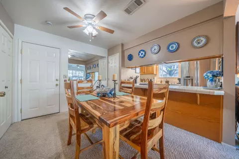 Dining - 200 Ridgetop Dr #19, Redding, CA 96003 photo 2 of 3