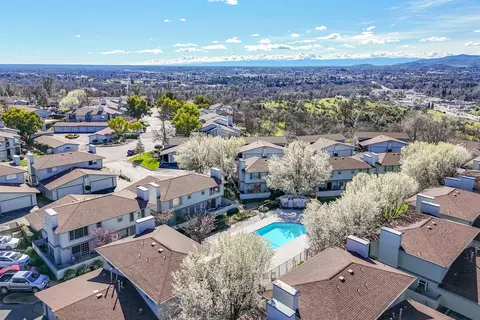 View/Area - 200 Ridgetop Dr #19, Redding, CA 96003 photo 4 of 7