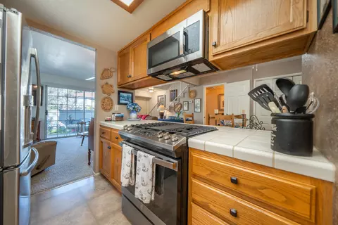 Kitchen - 200 Ridgetop Dr #19, Redding, CA 96003 photo 3 of 3