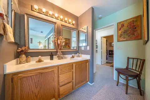 Bath - 200 Ridgetop Dr #19, Redding, CA 96003 photo 3 of 6