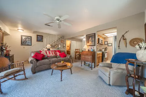 Living - 200 Ridgetop Dr #19, Redding, CA 96003 photo 4 of 4