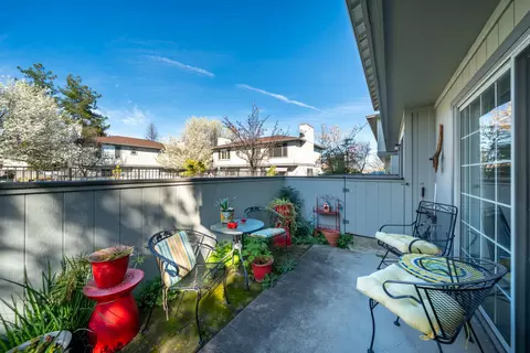 Exterior - 200 Ridgetop Dr #19, Redding, CA 96003 photo 9 of 21