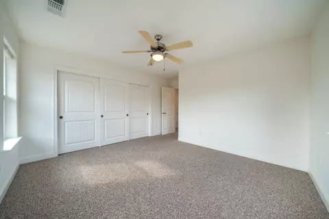 Bedroom - 8180 Whispering Oaks Rd, Redding, CA 96002 photo 5 of 6