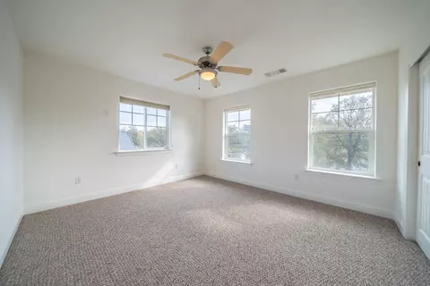 Bedroom - 8180 Whispering Oaks Rd, Redding, CA 96002 photo 4 of 6