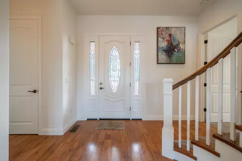 Entry Way - 8180 Whispering Oaks Rd, Redding, CA 96002 photo 2 of 2