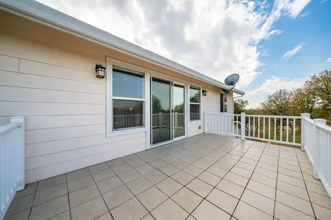 Exterior - 8180 Whispering Oaks Rd, Redding, CA 96002 photo 5 of 48