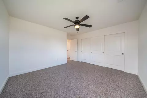 Bedroom - 8180 Whispering Oaks Rd, Redding, CA 96002 photo 3 of 6