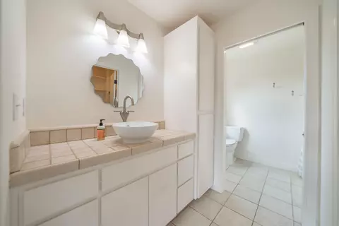 Bath - 8180 Whispering Oaks Rd, Redding, CA 96002 photo 4 of 7