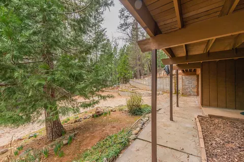 Exterior - 399 410 Lake Forest Dr, Trinity Center, CA 96091 photo 28 of 35