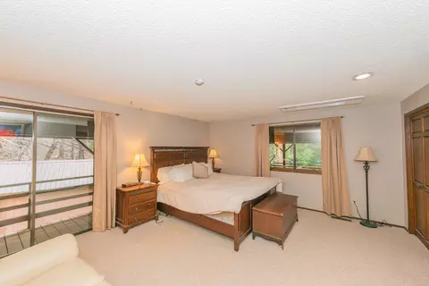Bedroom - 399 410 Lake Forest Dr, Trinity Center, CA 96091 photo 1 of 8