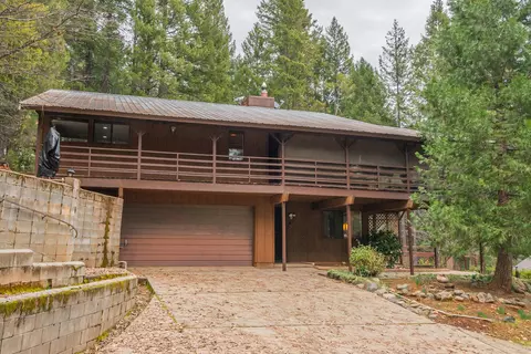 Exterior - 399 410 Lake Forest Dr, Trinity Center, CA 96091 photo 31 of 35