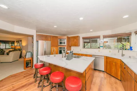 Kitchen - 399 410 Lake Forest Dr, Trinity Center, CA 96091 photo 8 of 12