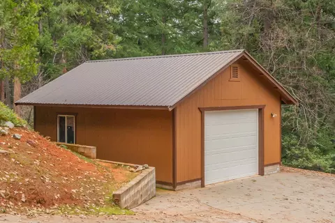 Exterior - 399 410 Lake Forest Dr, Trinity Center, CA 96091 photo 34 of 35