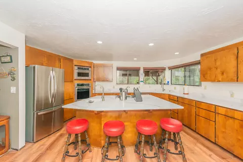 Kitchen - 399 410 Lake Forest Dr, Trinity Center, CA 96091 photo 9 of 12