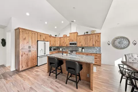 Kitchen - 9081 Silver King Rd, Redding, CA 96001 photo 2 of 7