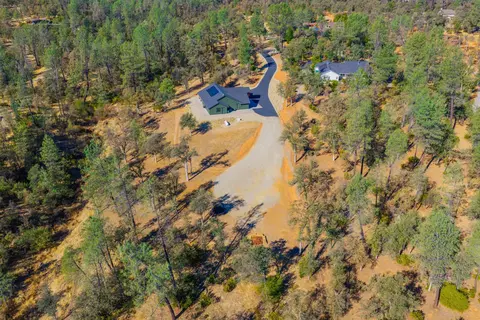 View/Area - 9081 Silver King Rd, Redding, CA 96001 photo 4 of 6