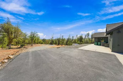 Exterior - 9081 Silver King Rd, Redding, CA 96001 photo 11 of 15