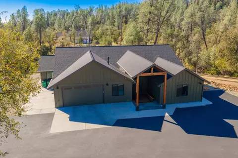 Exterior - 9081 Silver King Rd, Redding, CA 96001 photo 10 of 15