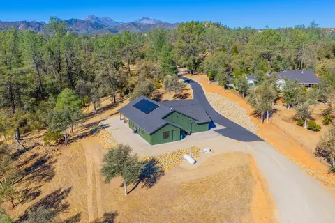 Exterior - 9081 Silver King Rd, Redding, CA 96001 photo 14 of 15