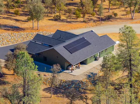 View/Area - 9081 Silver King Rd, Redding, CA 96001 photo 1 of 6