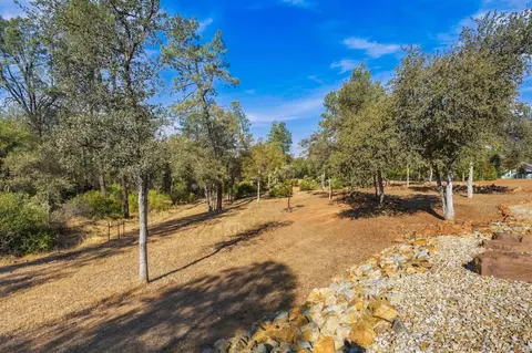 Exterior - 9081 Silver King Rd, Redding, CA 96001 photo 7 of 15