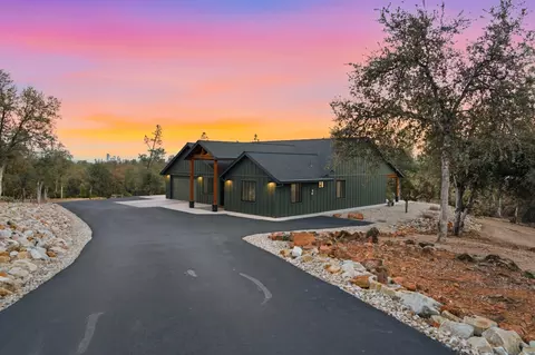 Exterior - 9081 Silver King Rd, Redding, CA 96001 photo 2 of 15