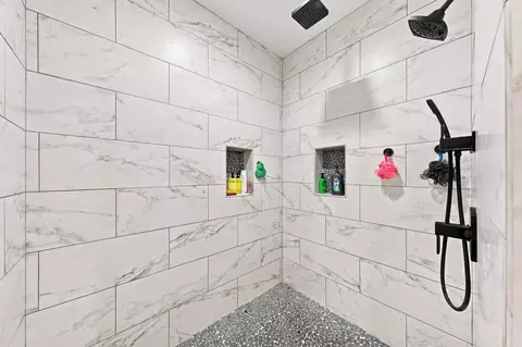 Bath - 9081 Silver King Rd, Redding, CA 96001 photo 2 of 4