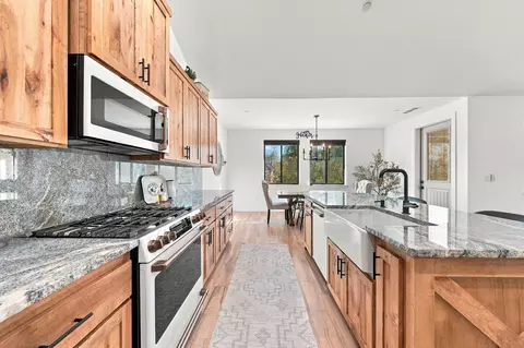 Kitchen - 9081 Silver King Rd, Redding, CA 96001 photo 6 of 7