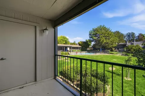 Exterior - 1953 Bechelli Ln, Redding, CA 96002 photo 4 of 17