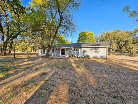 Exterior - 9825 Oak Run Rd, Oak Run, CA 96069 photo 5 of 7