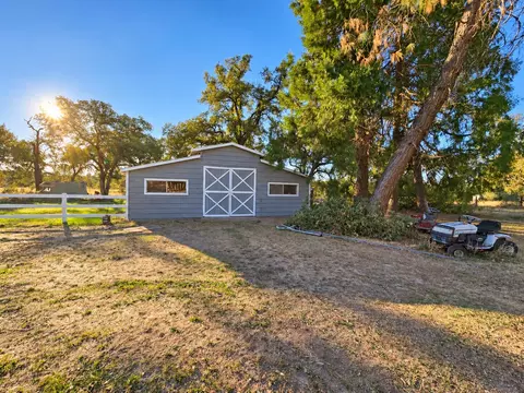 Exterior - 9825 Oak Run Rd, Oak Run, CA 96069 photo 2 of 7