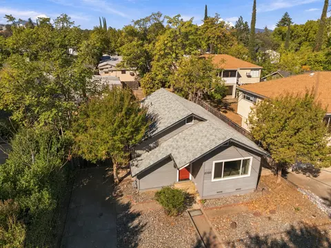 View/Area - 2720 Leland Ave, Redding, CA 96001 photo 1 of 6