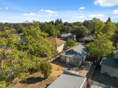 View/Area - 2720 Leland Ave, Redding, CA 96001 photo 2 of 6