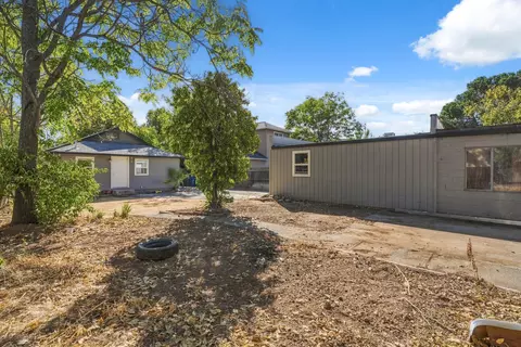 Exterior - 2720 Leland Ave, Redding, CA 96001 photo 5 of 11