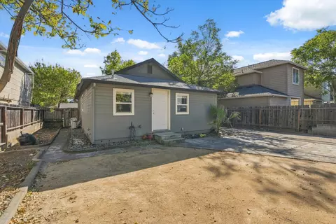 Exterior - 2720 Leland Ave, Redding, CA 96001 photo 3 of 11