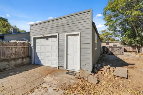 Exterior - 2720 Leland Ave, Redding, CA 96001 photo 1 of 11