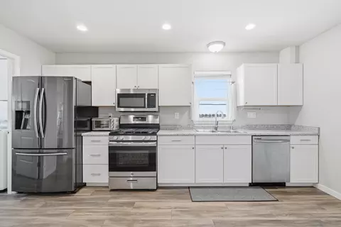 Kitchen - 2720 Leland Ave, Redding, CA 96001 photo 1 of 3