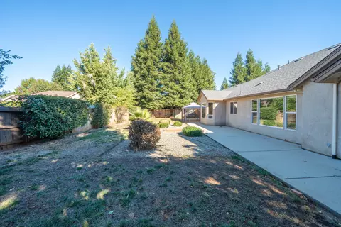 Exterior - 4930 Yellowstone Dr, Redding, CA 96002 photo 12 of 21