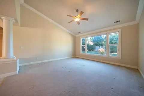 Living - 4930 Yellowstone Dr, Redding, CA 96002 photo 5 of 13