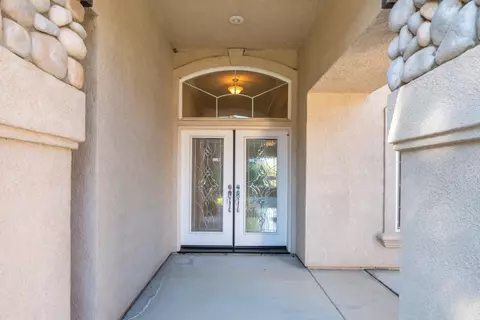 Entry Way - 4930 Yellowstone Dr, Redding, CA 96002 photo 1 of 2