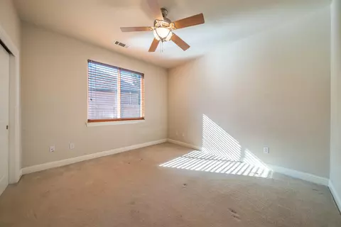 Bedroom - 4930 Yellowstone Dr, Redding, CA 96002 photo 3 of 7