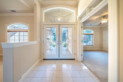 Entry Way - 4930 Yellowstone Dr, Redding, CA 96002 photo 2 of 2
