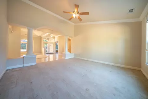 Living - 4930 Yellowstone Dr, Redding, CA 96002 photo 6 of 13