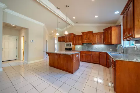 Kitchen - 4930 Yellowstone Dr, Redding, CA 96002 photo 2 of 5