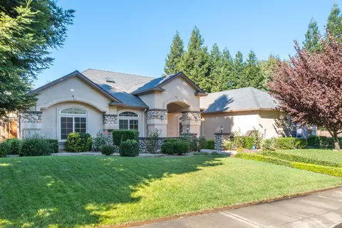 Exterior - 4930 Yellowstone Dr, Redding, CA 96002 photo 6 of 21