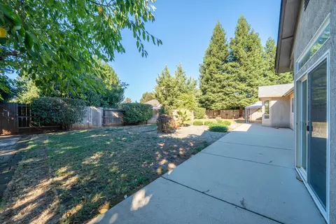 Exterior - 4930 Yellowstone Dr, Redding, CA 96002 photo 11 of 21