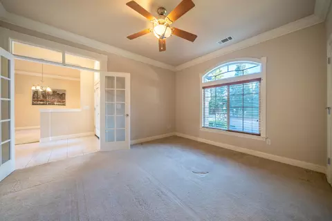 Living - 4930 Yellowstone Dr, Redding, CA 96002 photo 13 of 13